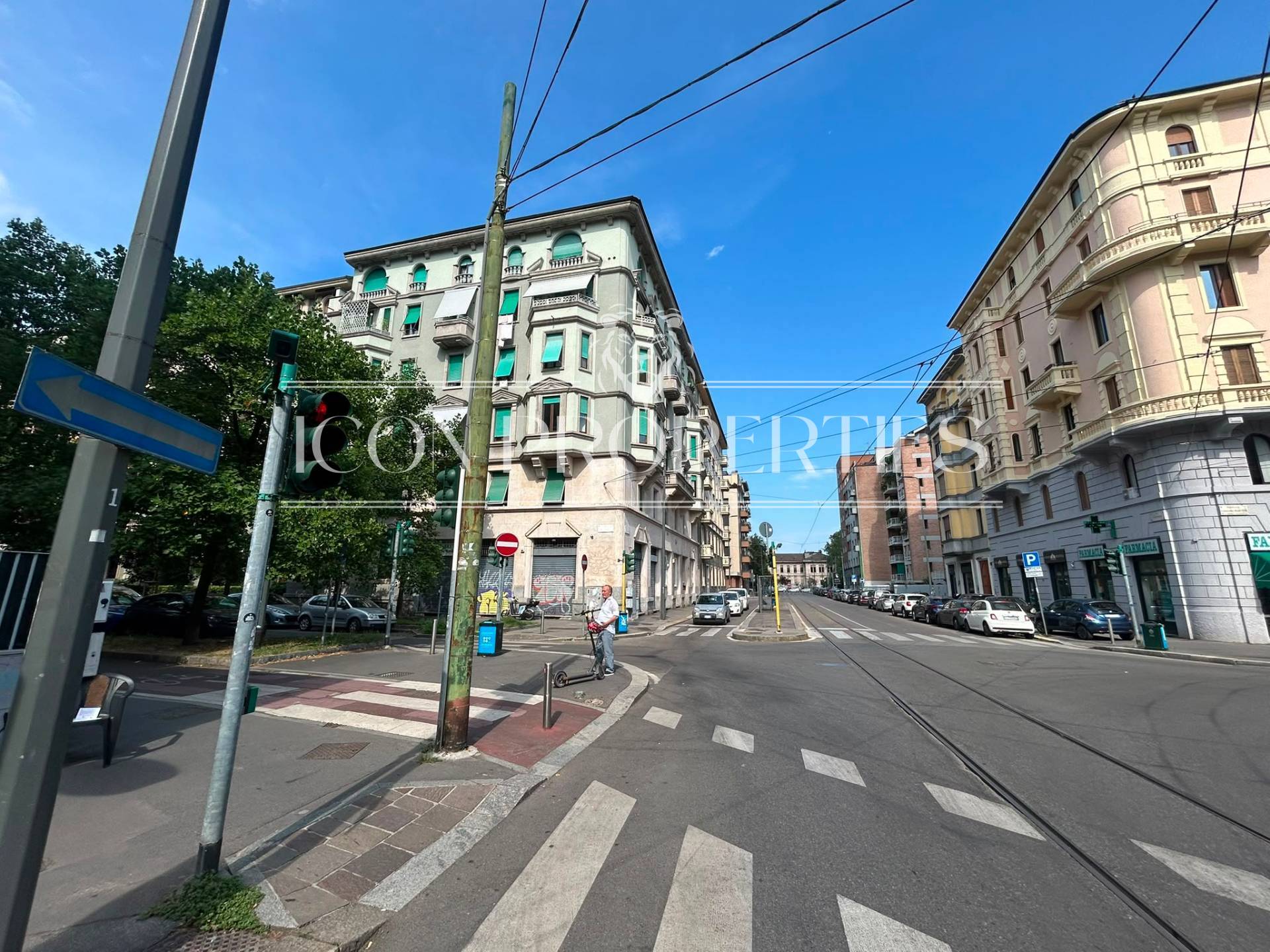Negozio in vendita a Milano, P.ta Vittoria
