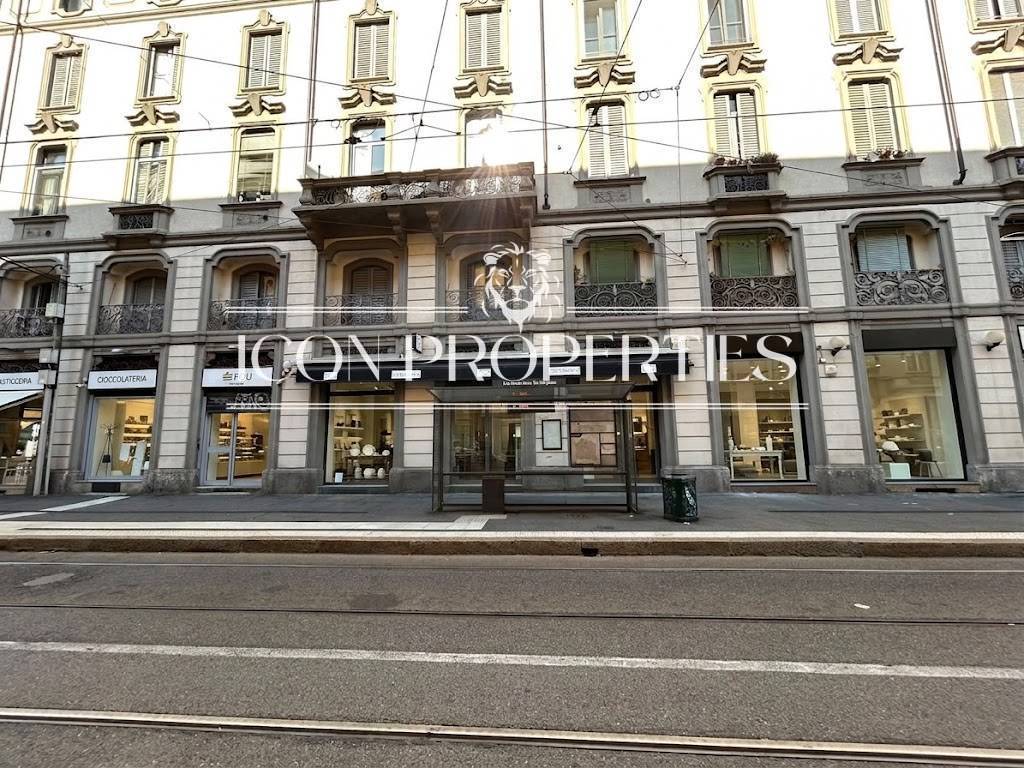 Negozio in vendita a Milano, Montenero