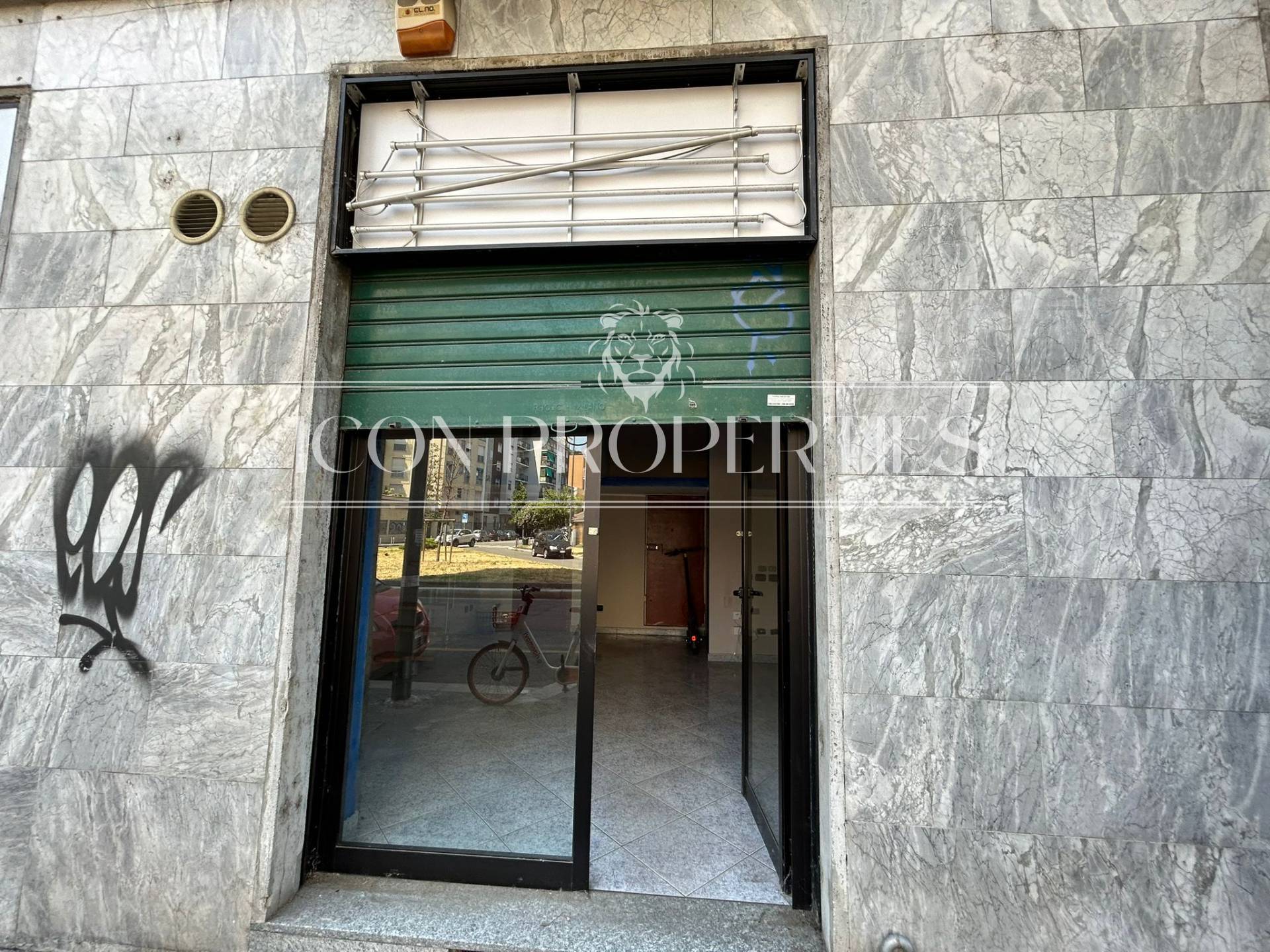 Negozio in affitto a Milano, Bande Nere