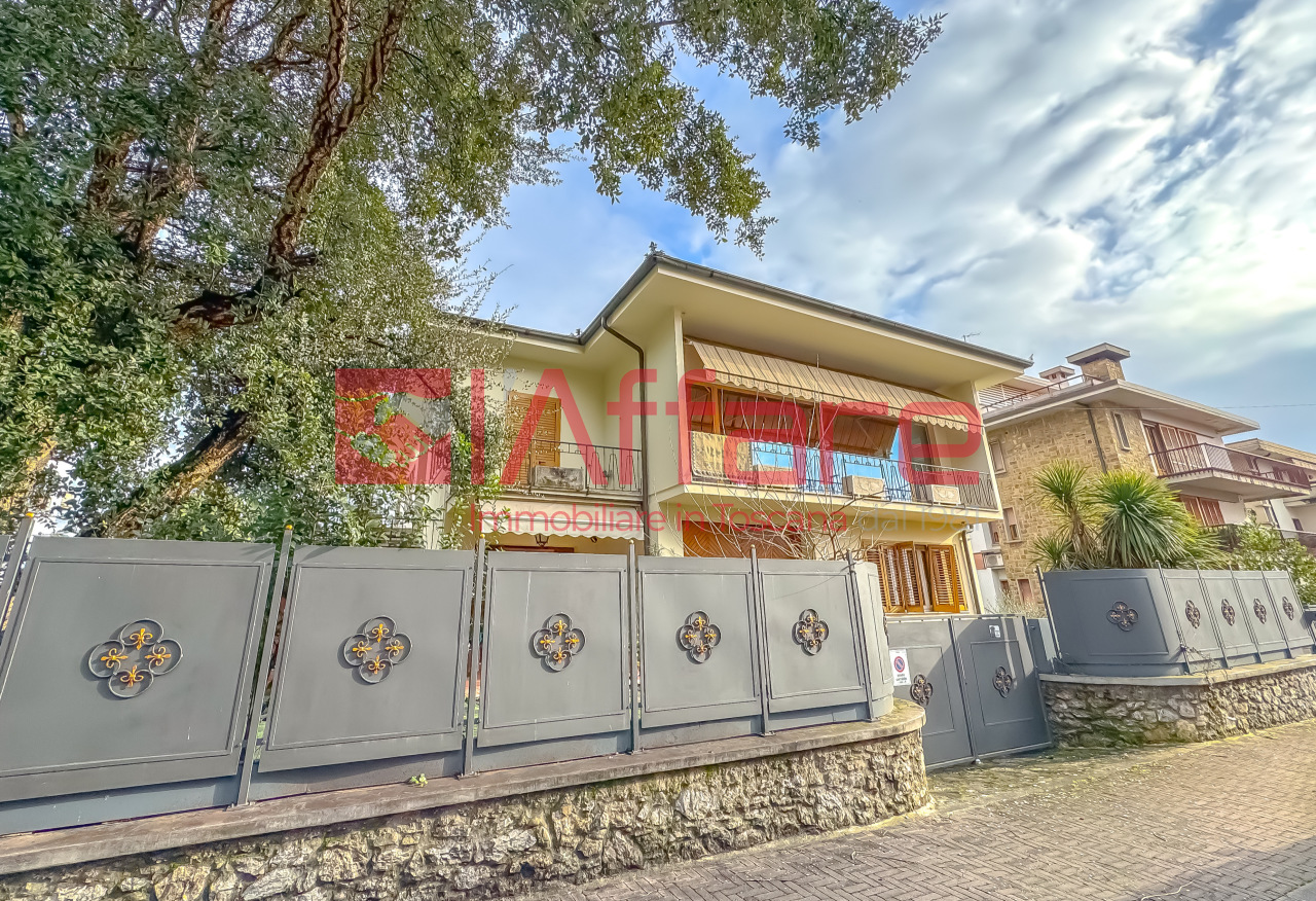 Villa con giardino a Montecatini-Terme