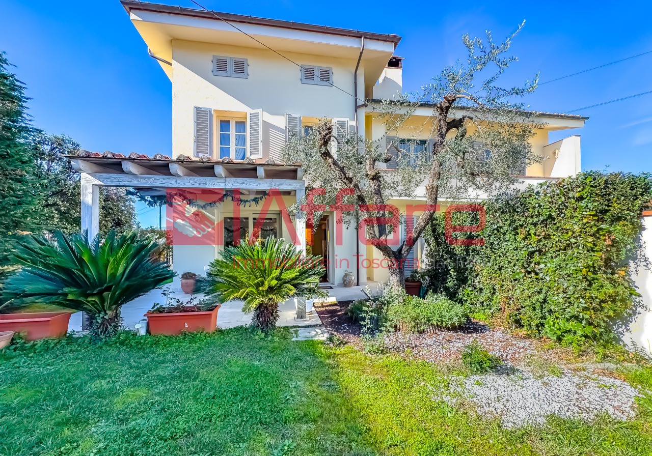 Villa con giardino a Montecatini-Terme