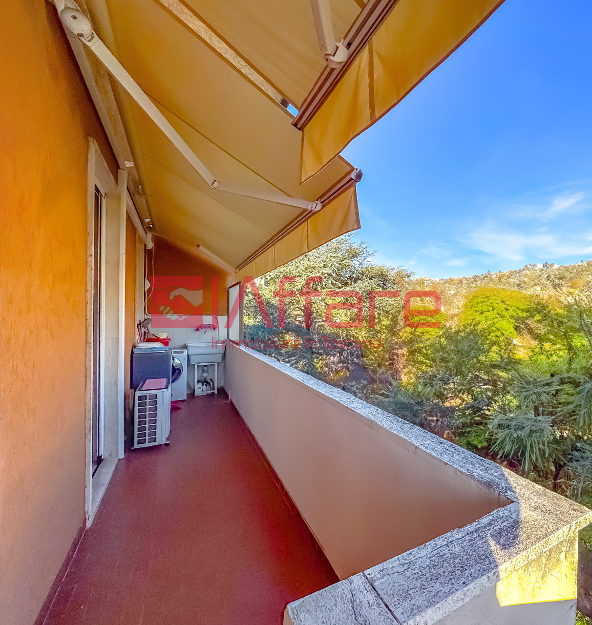 Attico con terrazzi a Buggiano