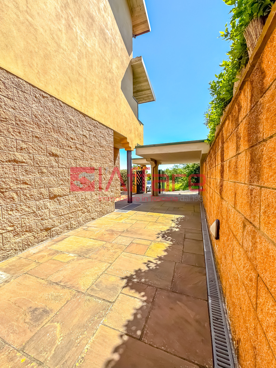 Villa in vendita a Montecatini-Terme