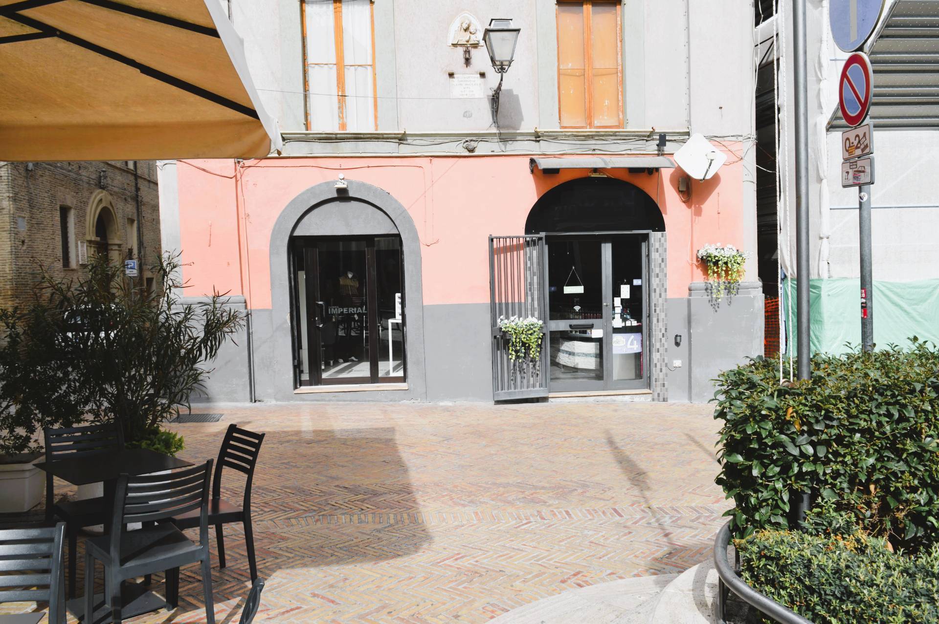 Locale commerciale in vendita a Vasto