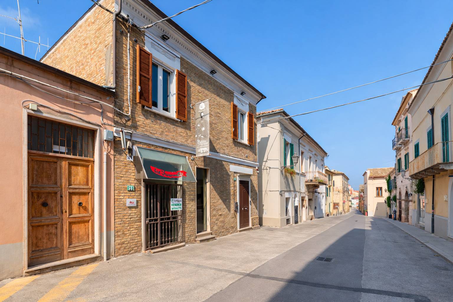 Locale commerciale in vendita a Vasto, Vasto Paese