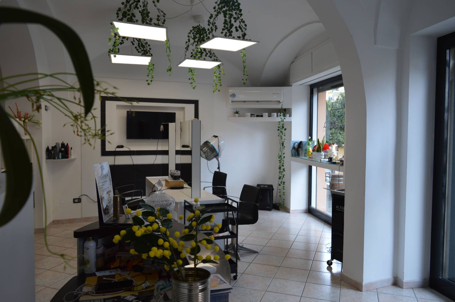 Locale commerciale in vendita a Vasto, Vasto Paese