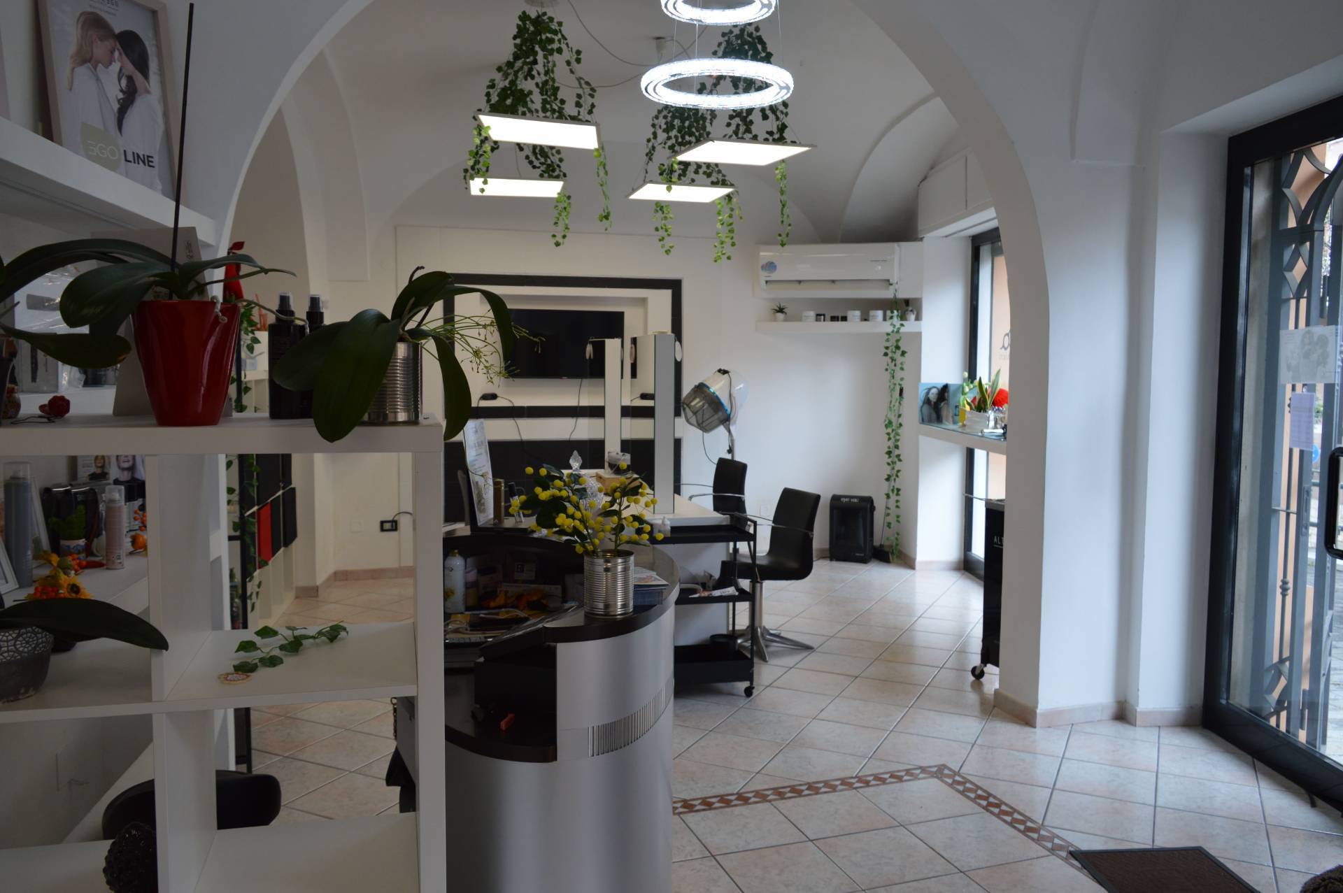 Locale commerciale in vendita a Vasto, Vasto Paese