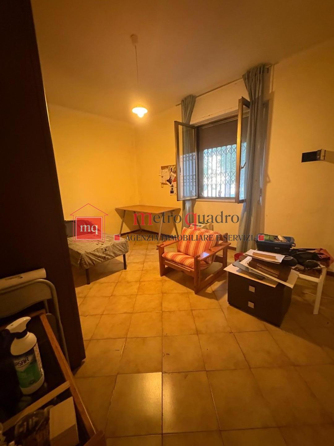 Trilocale da ristrutturare, Pisa porta a lucca