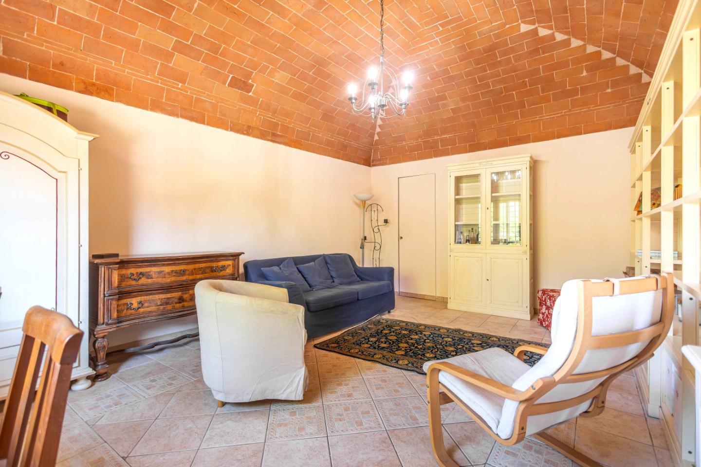 Villa con giardino, Cascina pettori