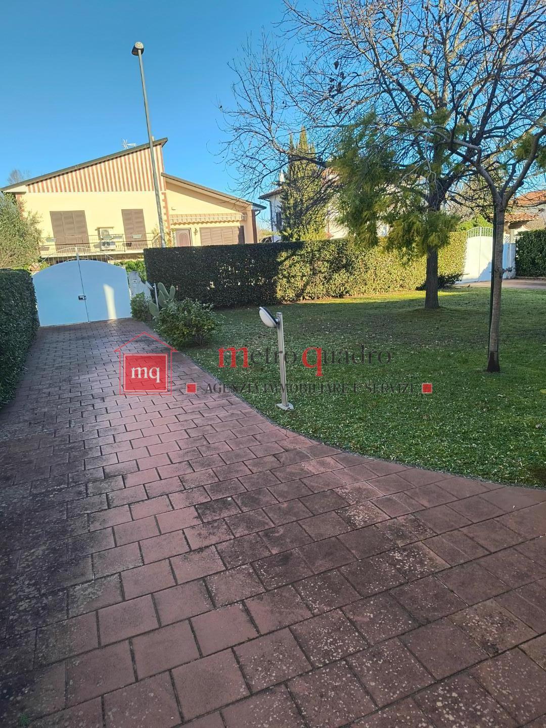 Villa con giardino, Pisa la vettola