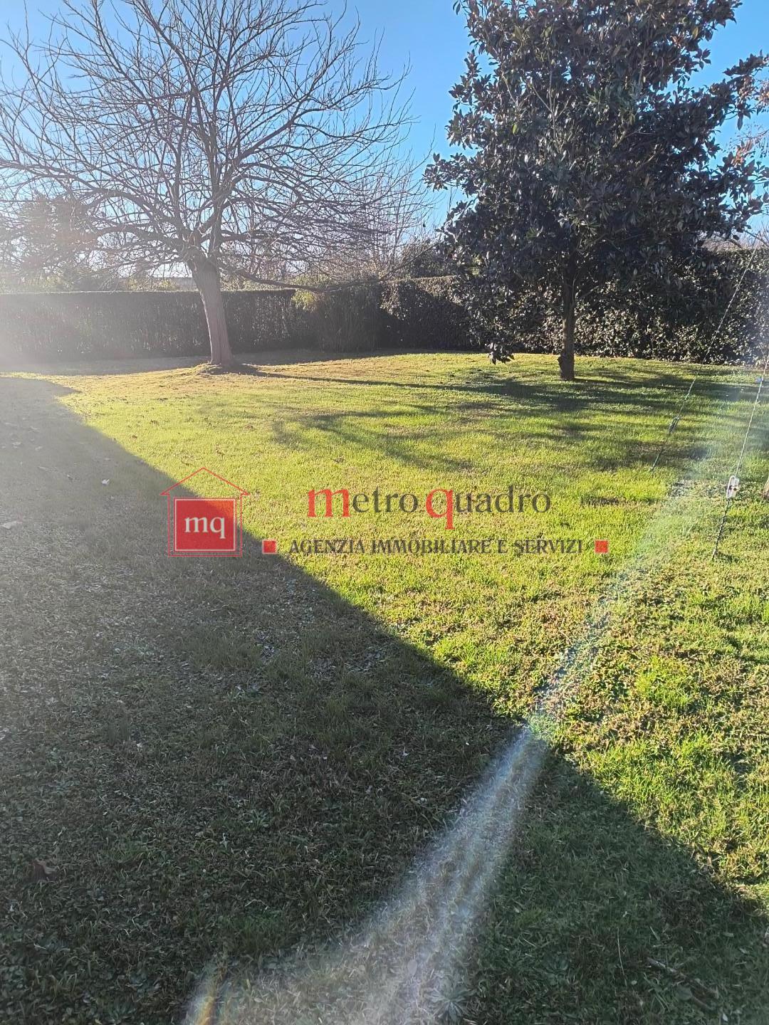 Villa con giardino, Pisa la vettola