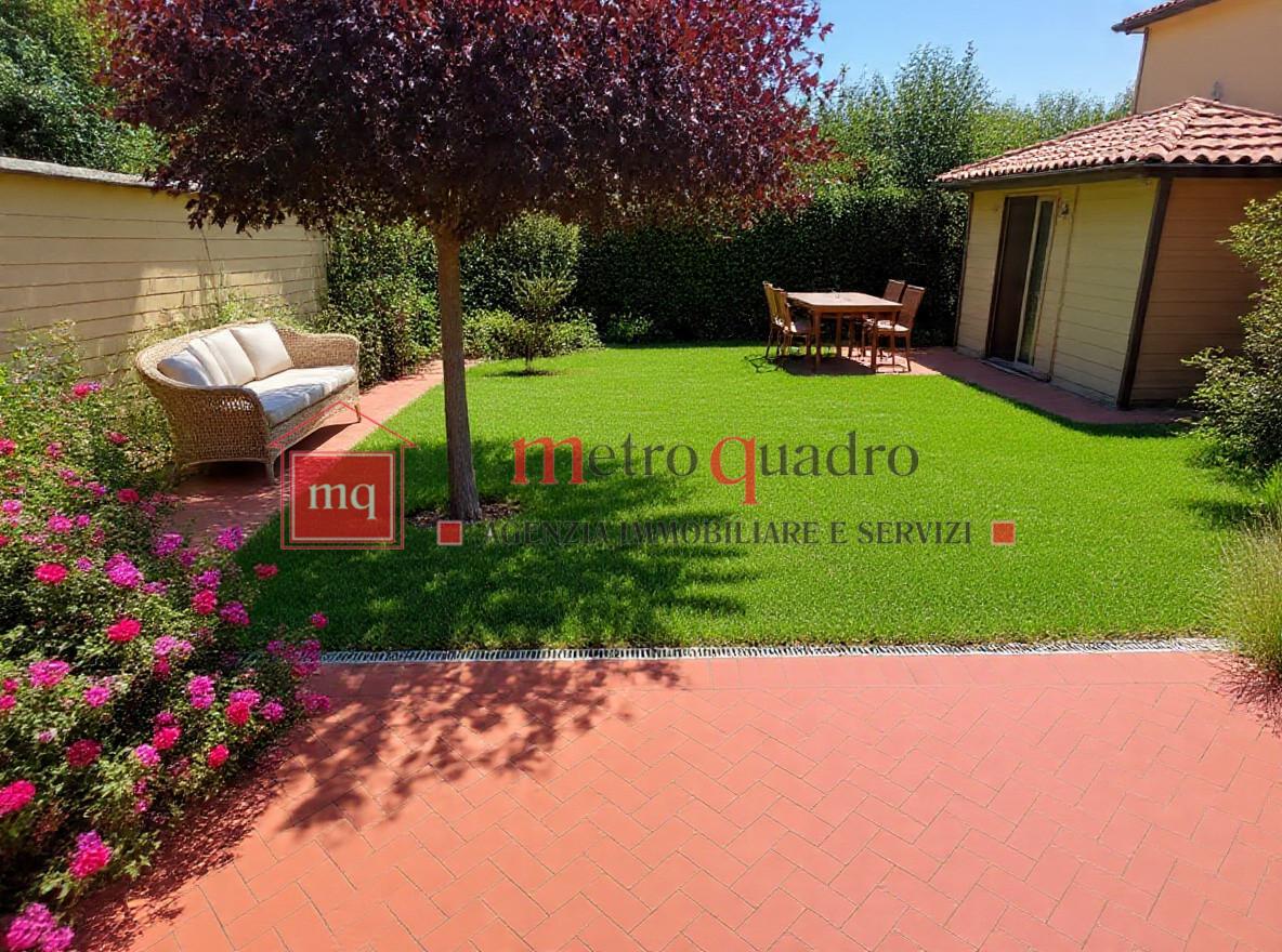 Villa con giardino, Cascina titignano