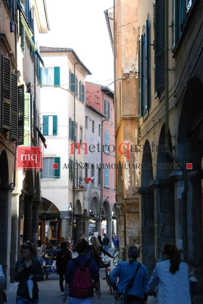 Locale commerciale in affitto, Pisa borgo largo