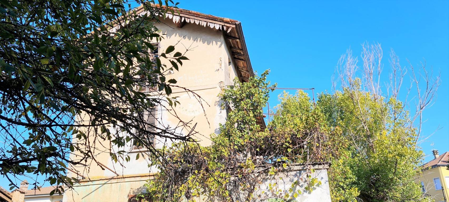 Casa singola in vendita a Santa Giuletta