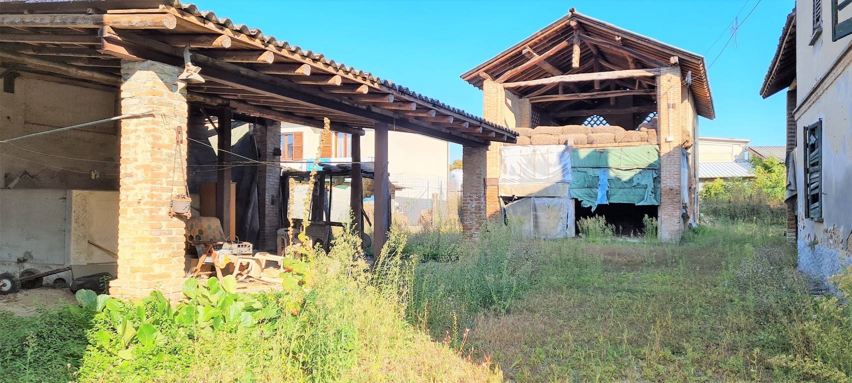 Casa singola in vendita a Santa Giuletta