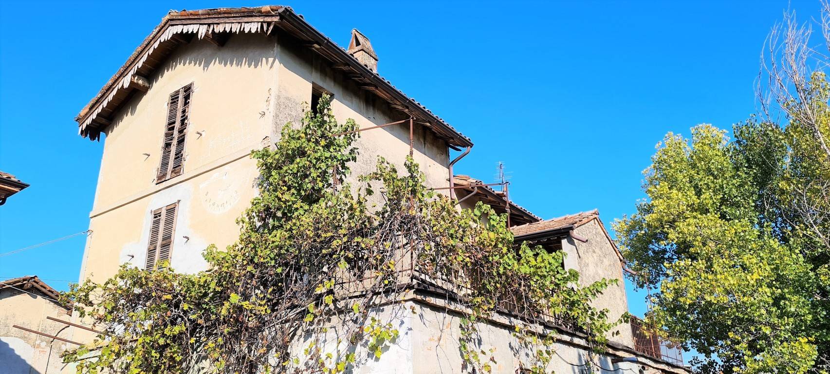 Casa singola in vendita a Santa Giuletta