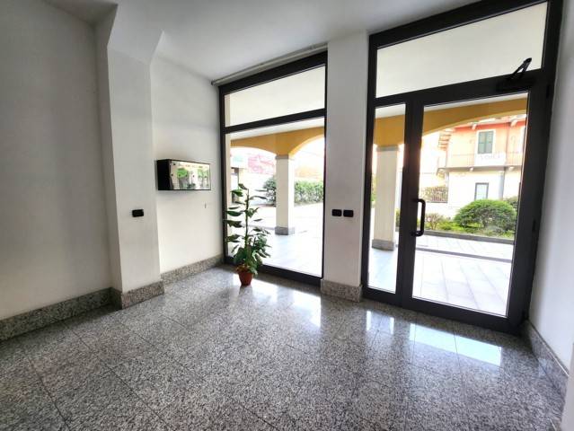 Locale commerciale in affitto a Casteggio