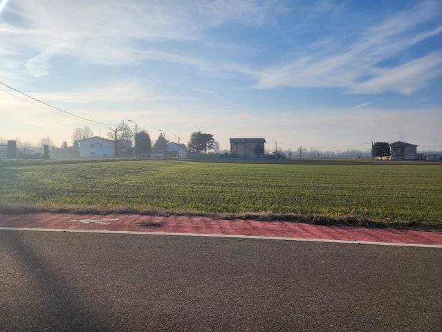 Terreno edificabile in vendita a Robecco Pavese
