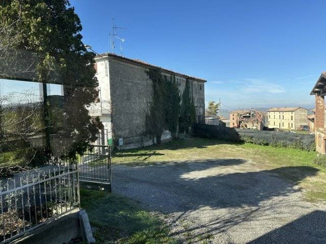 Casa singola in vendita a Rovescala