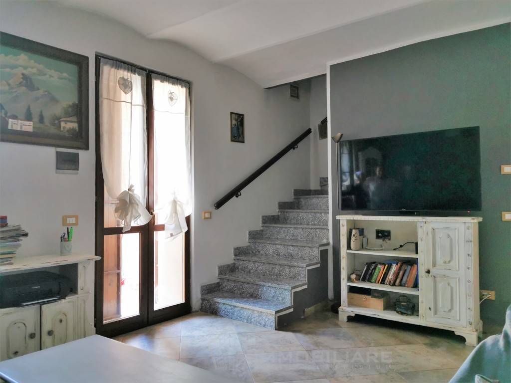 Casa singola in vendita a Corvino San Quirico