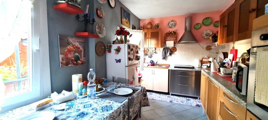 Casa singola in vendita a Montecalvo Versiggia