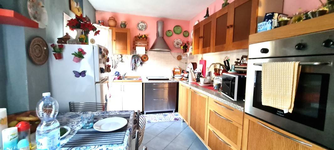 Casa singola in vendita a Montecalvo Versiggia