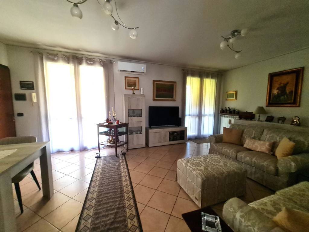 Appartamento in vendita a Santa Giuletta