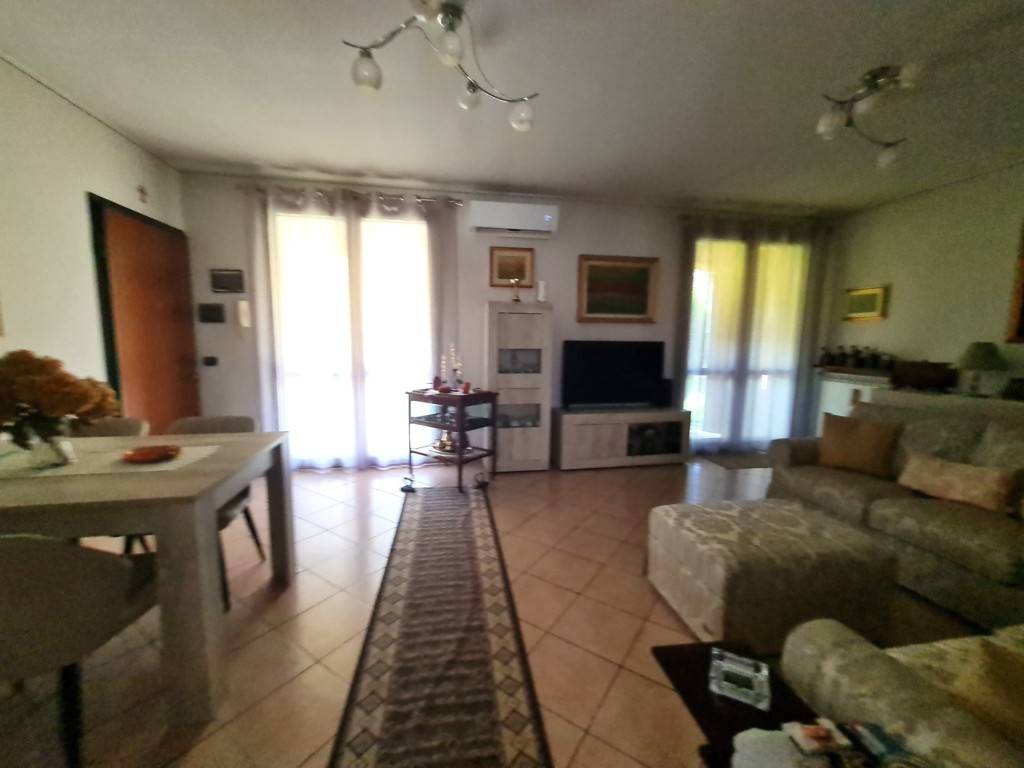 Appartamento in vendita a Santa Giuletta