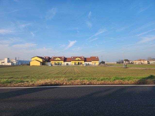 Terreno edificabile in vendita a Robecco Pavese