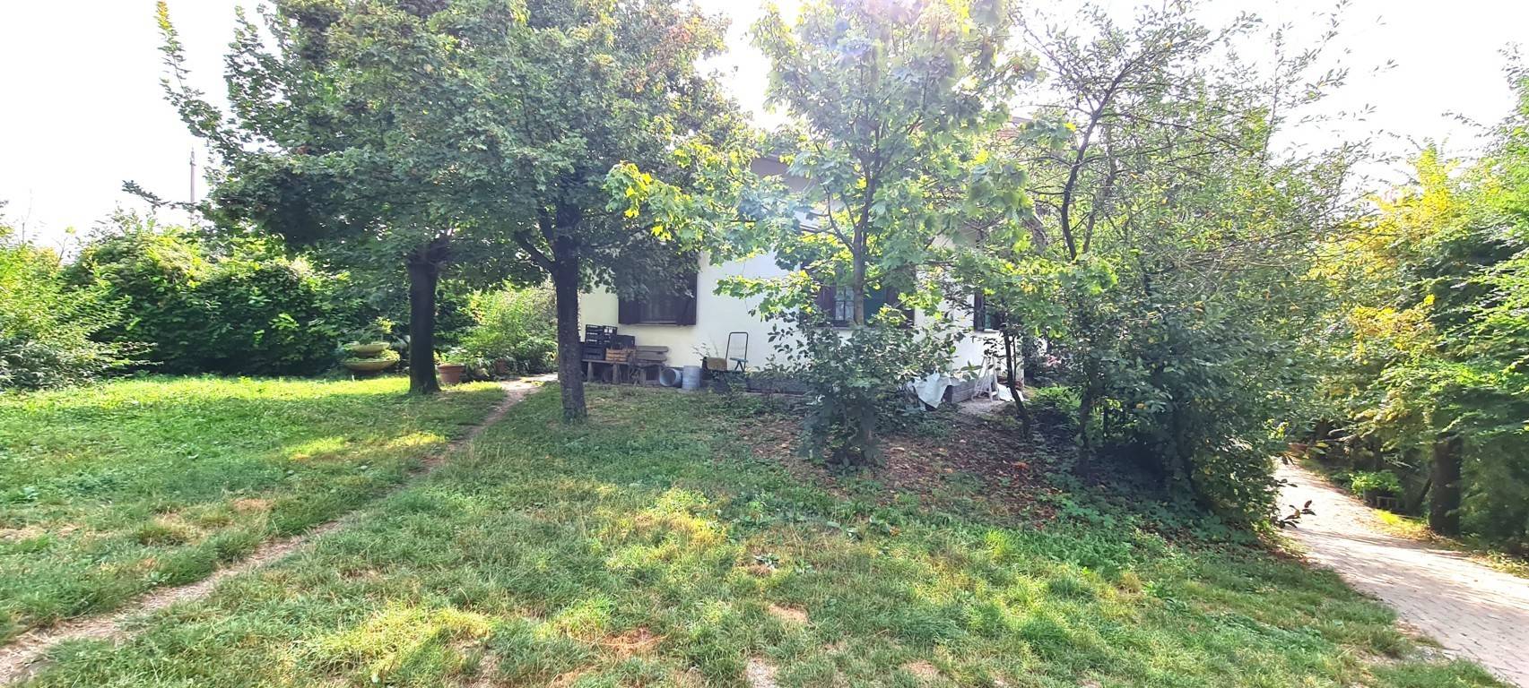 Casa singola in vendita a Rocca Susella