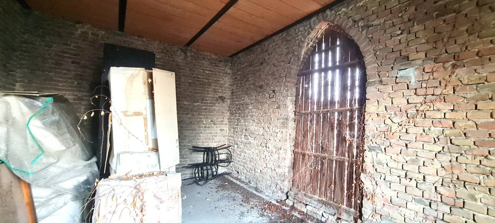 Rustico in vendita a Montebello della Battaglia