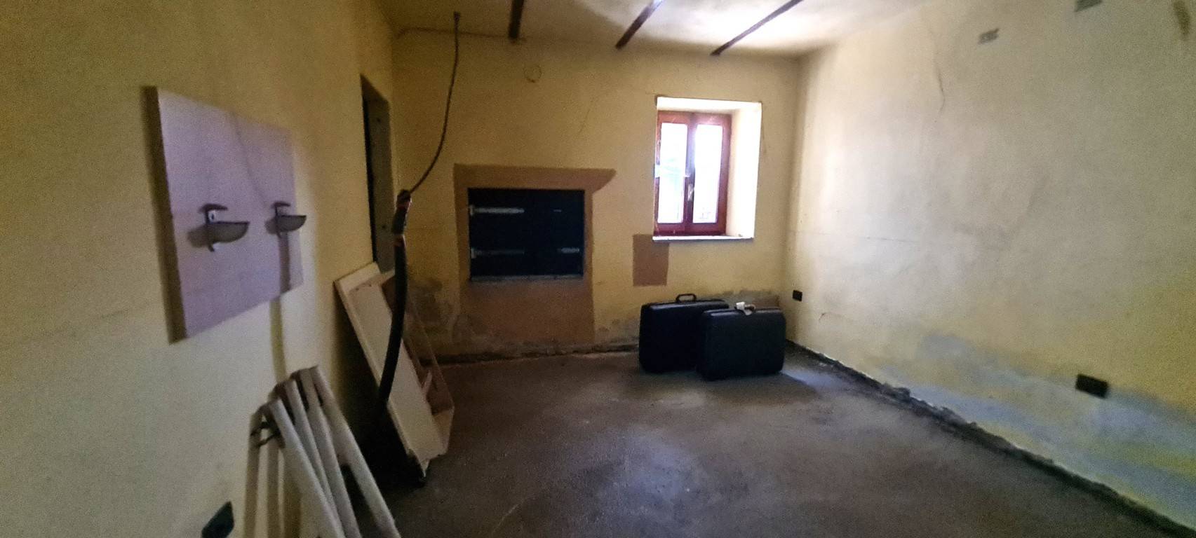 Villette a schiera in vendita a Montecalvo Versiggia