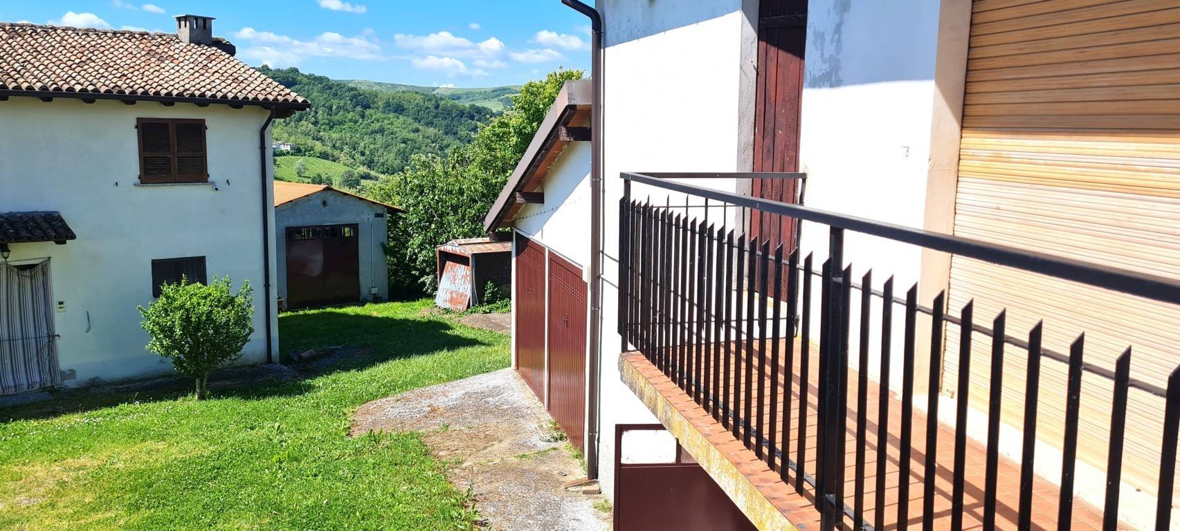 Villette a schiera in vendita a Montecalvo Versiggia