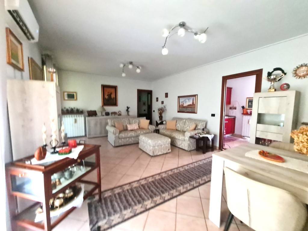 Appartamento in vendita a Santa Giuletta