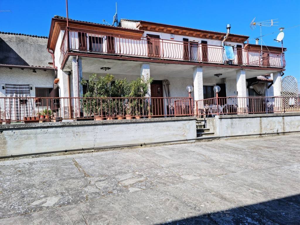 Casa singola in vendita a Borgo Priolo
