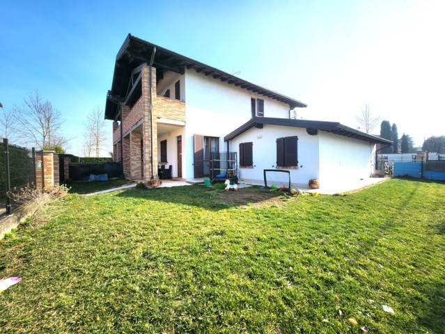 Villette a schiera in vendita a Bastida Pancarana