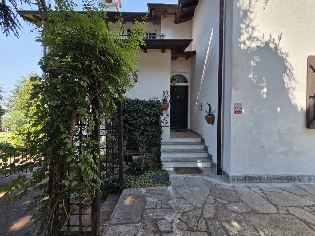 Villa in vendita a Stradella