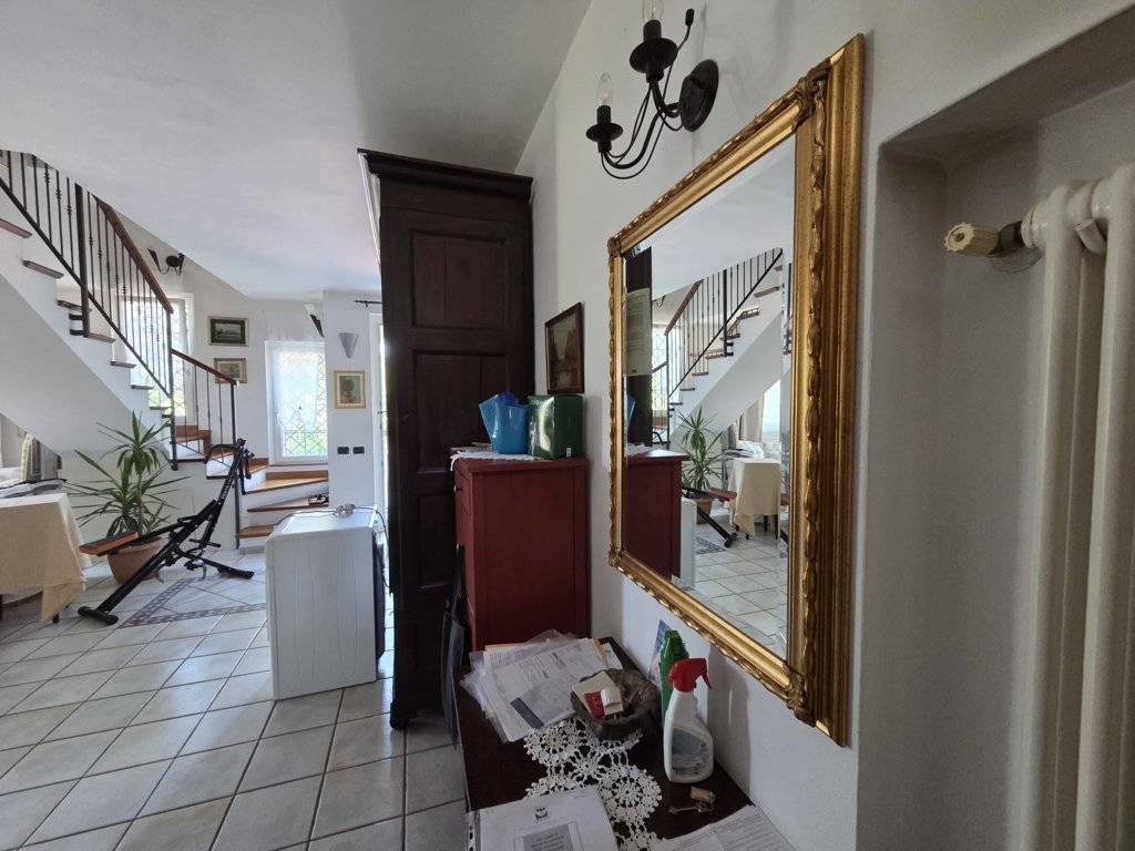 Villa in vendita a Stradella