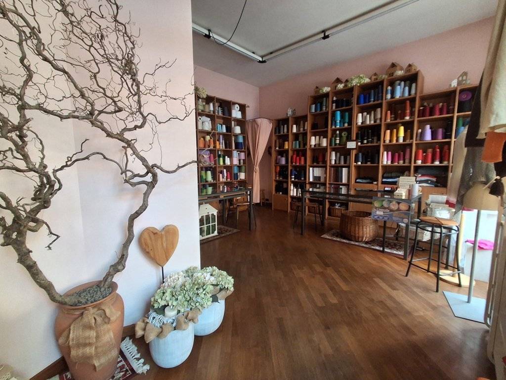 Attivit commerciale in vendita a Casteggio