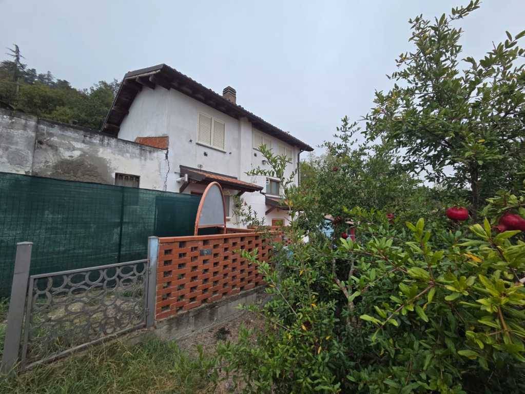 Casa singola in vendita a Montalto Pavese