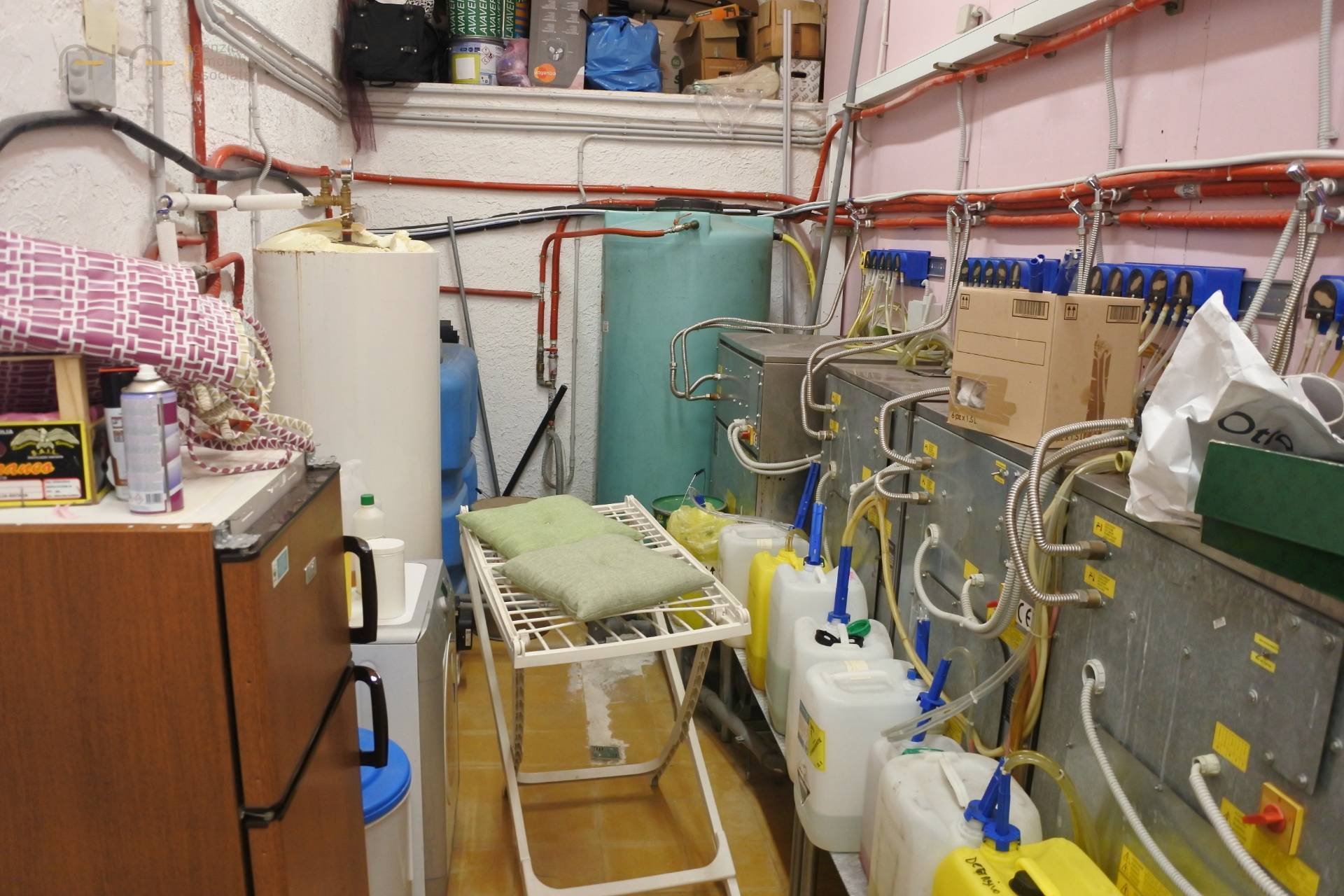 Attivit commerciale in vendita a Grottammare, Centrale (tra La ss16 e ferrovia, fino al fiume Tesino