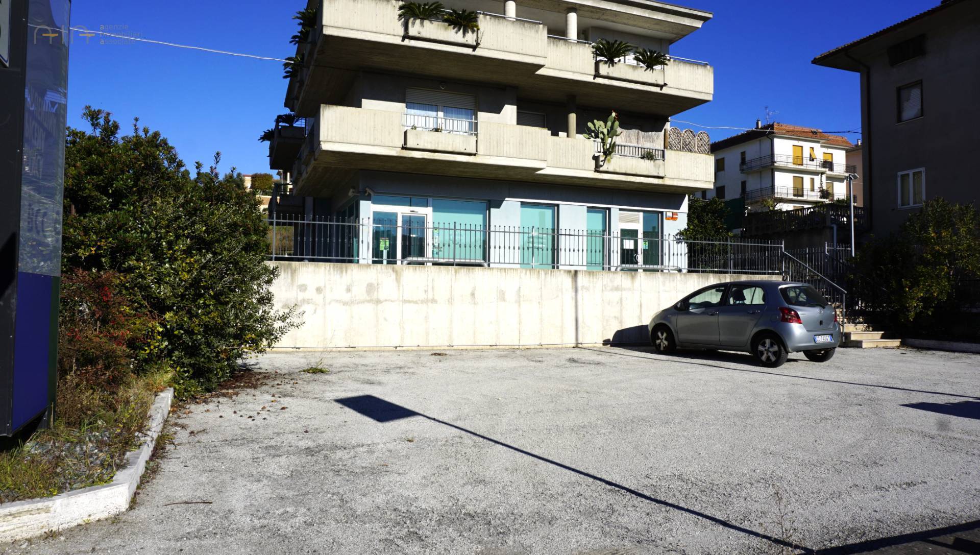 Locale Commerciale in affitto a Grottammare
