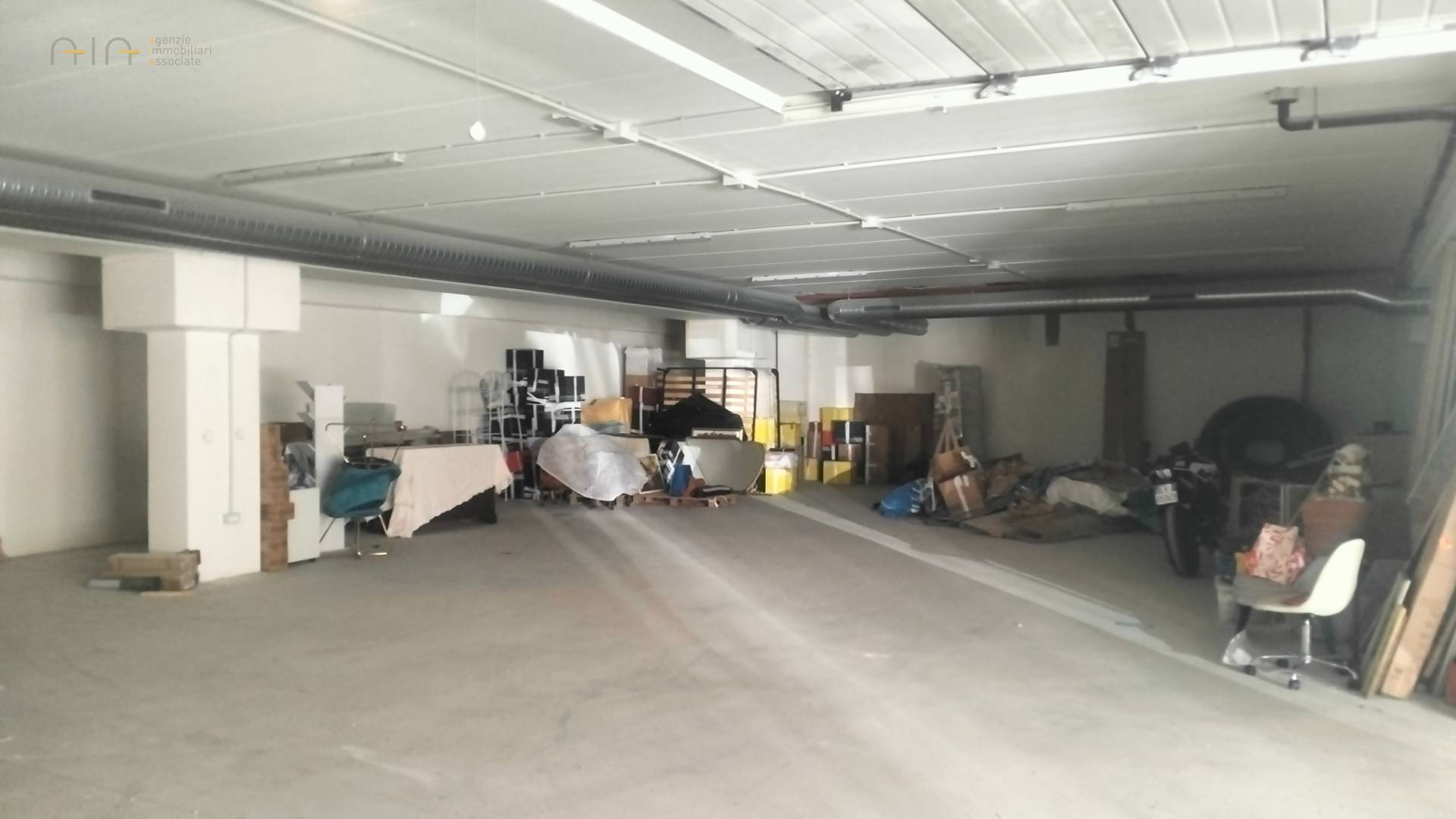 Locale Artigianale / Deposito in affitto a Grottammare, Centrale (tra La ss16 e ferrovia, fino al fi