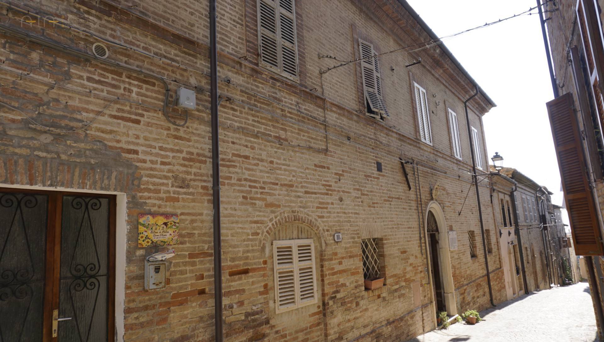 Appartamento in vendita a Massignano, Centrale / Centro Storico