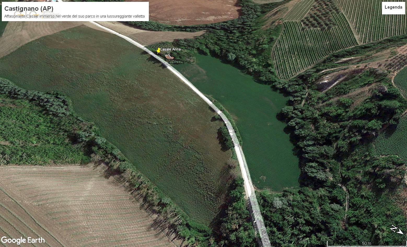 Casale Colonico Rustico in vendita a Castignano