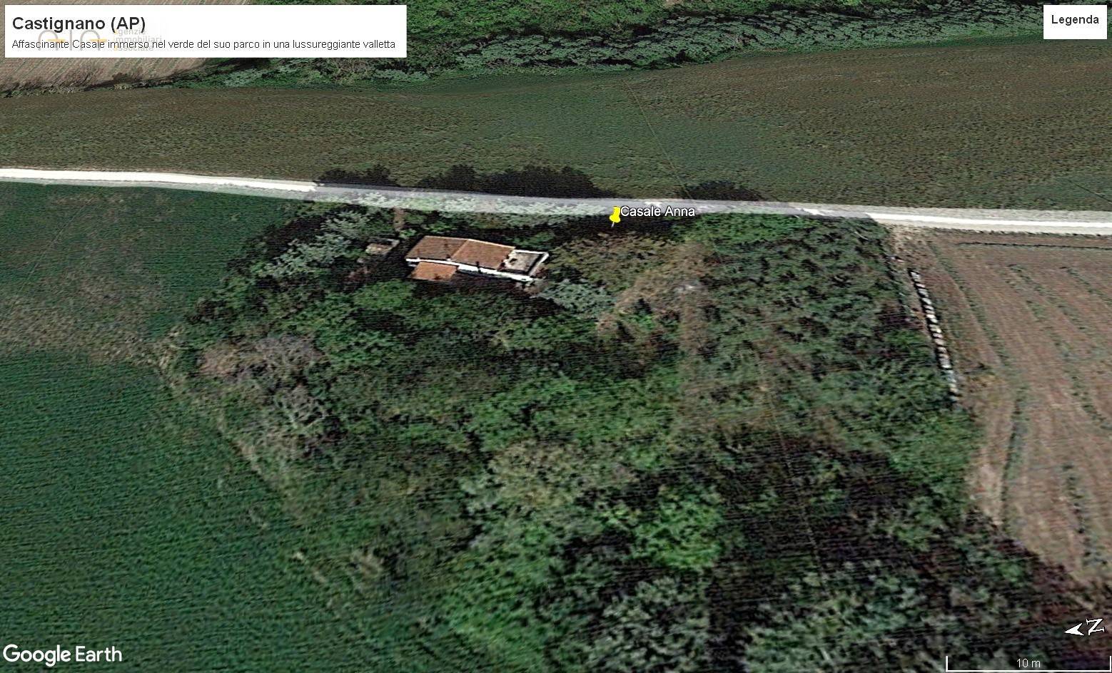 Casale Colonico Rustico in vendita a Castignano