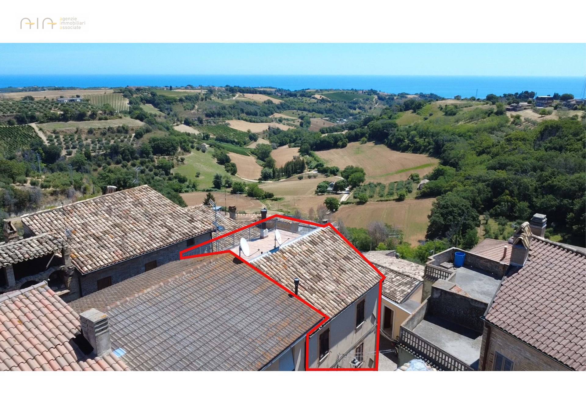 Casa cielo - terra in vendita a Massignano, Centrale / Centro Storico