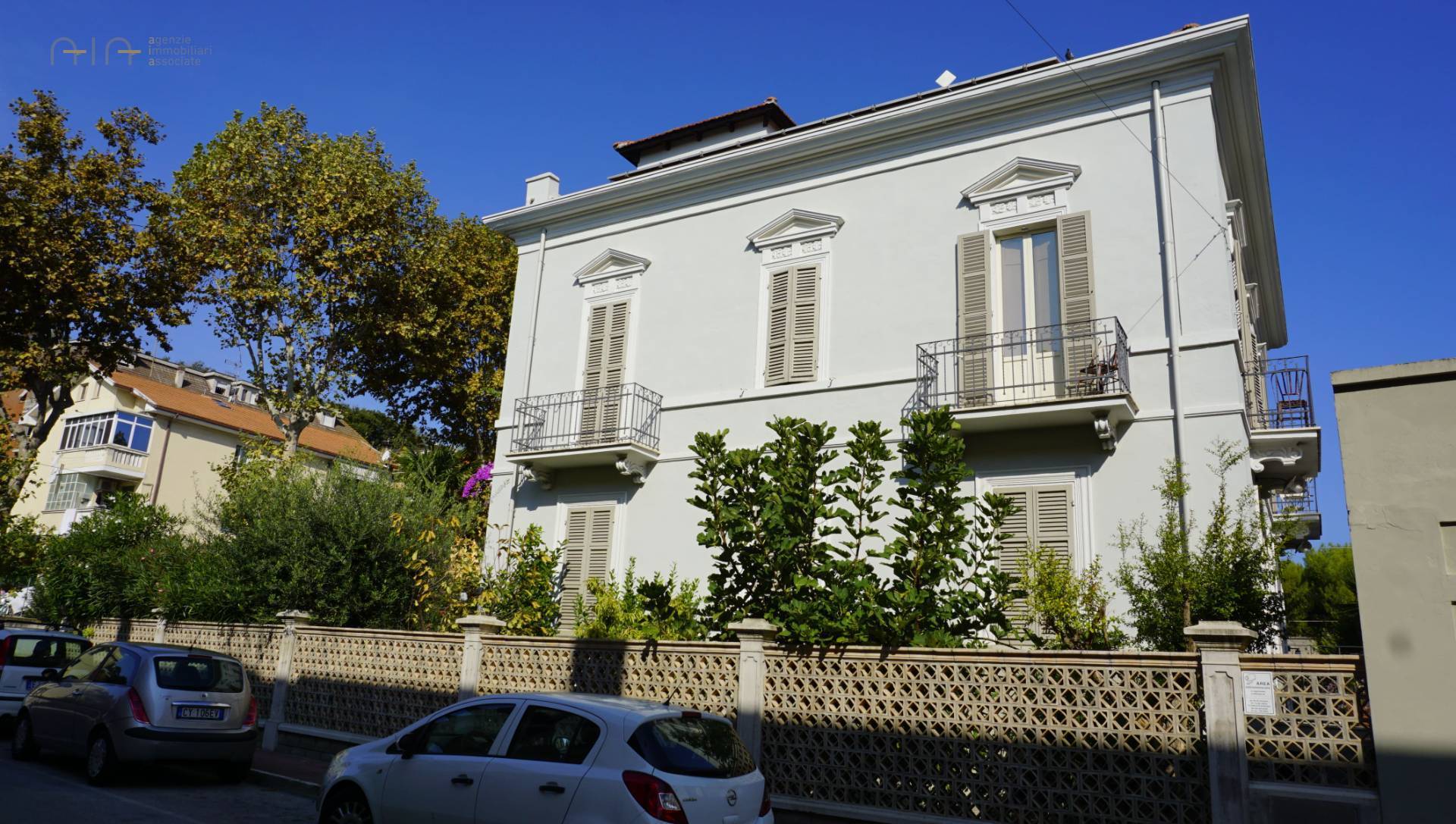 Villa singola in vendita a Grottammare, Centrale (tra La ss16 e ferrovia, fino al fiume Tesino)