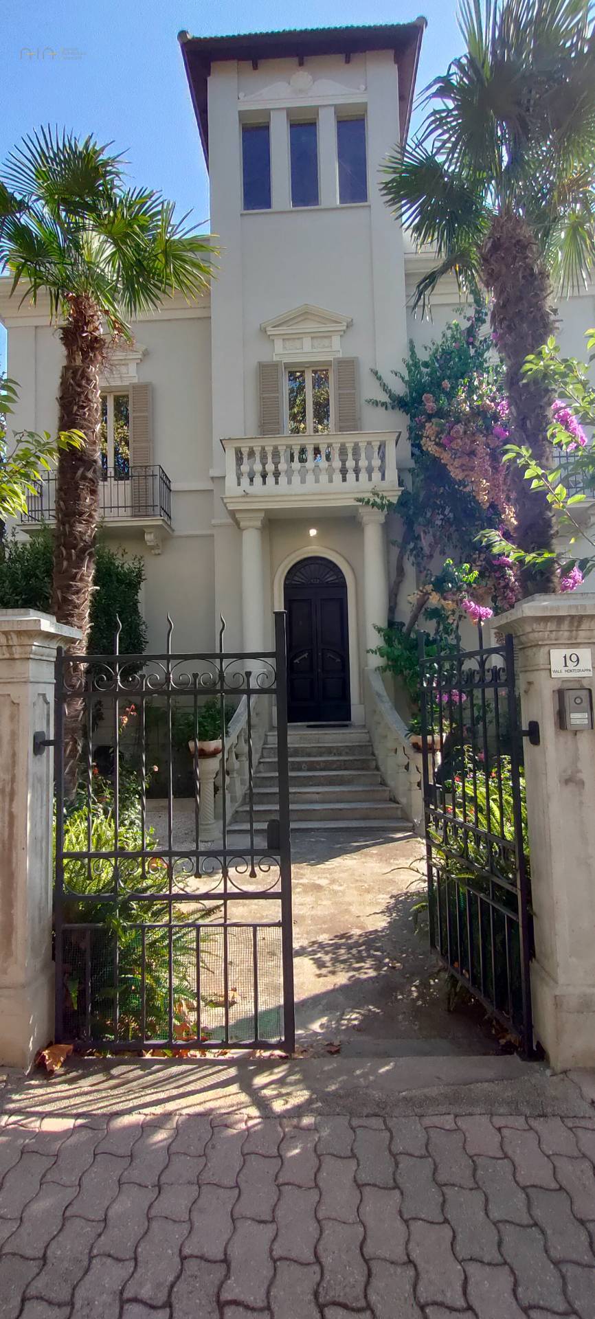 Villa singola in vendita a Grottammare, Centrale (tra La ss16 e ferrovia, fino al fiume Tesino)