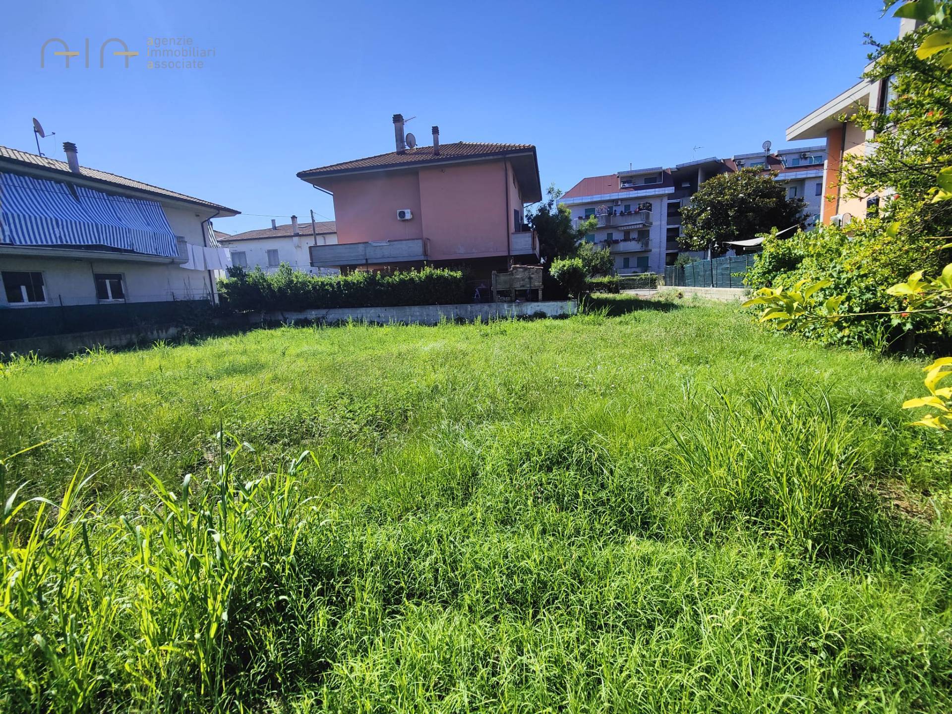 Terreno Edificabile Residenziale in vendita a Martinsicuro, Centrale (tra La Statale 16 Ed Il Lungom